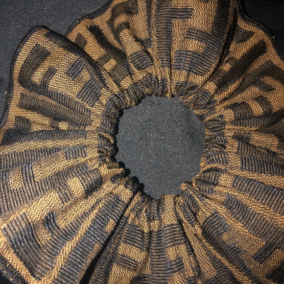 Fendi scrunch’s real authentic like new main image 4